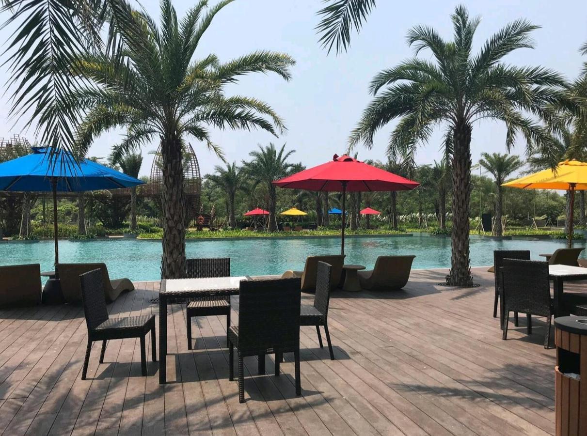 Studio Sea View Apartment At Gold Coast Pik By Mysweethome Джакарта Экстерьер фото