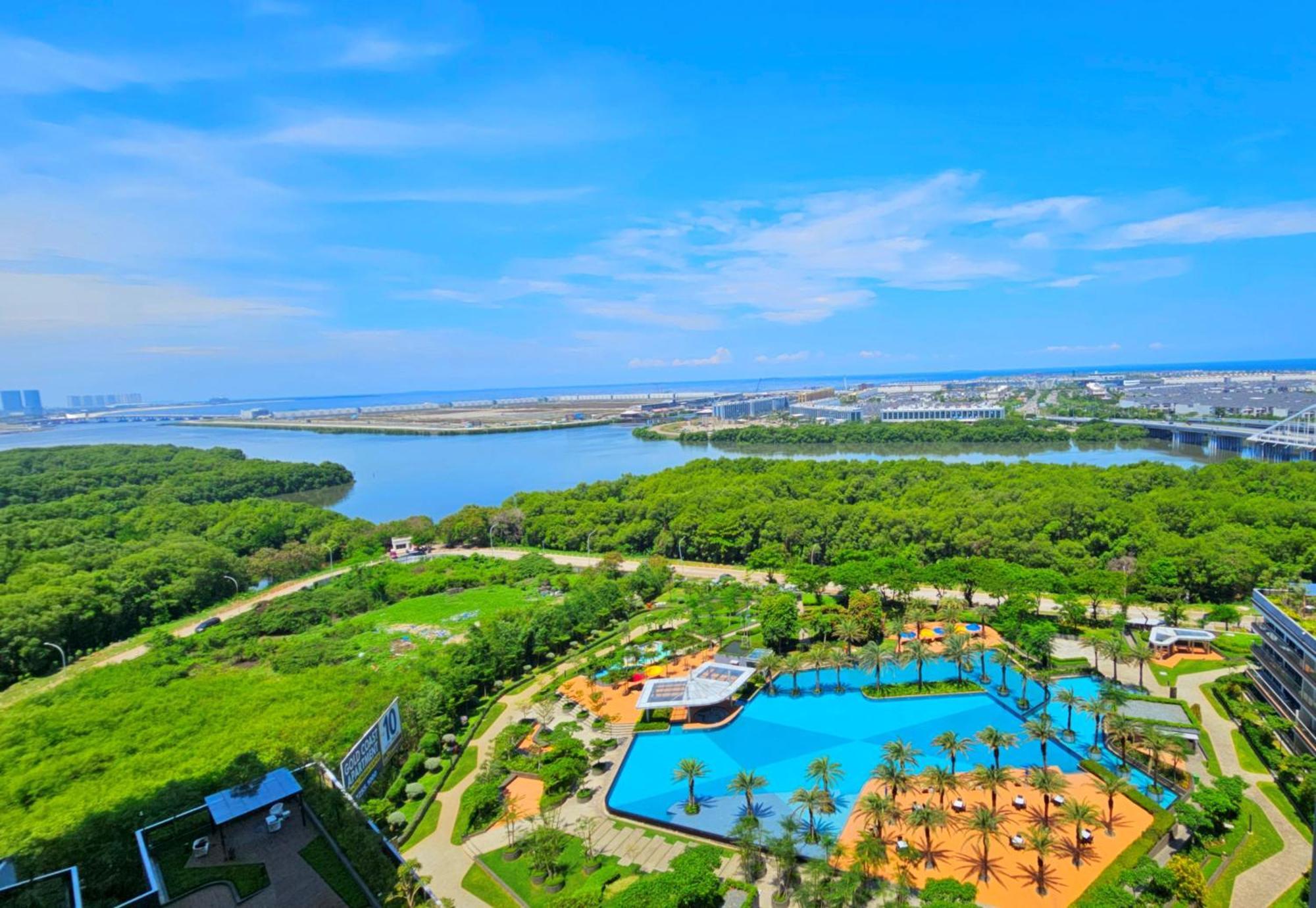 Studio Sea View Apartment At Gold Coast Pik By Mysweethome Джакарта Экстерьер фото