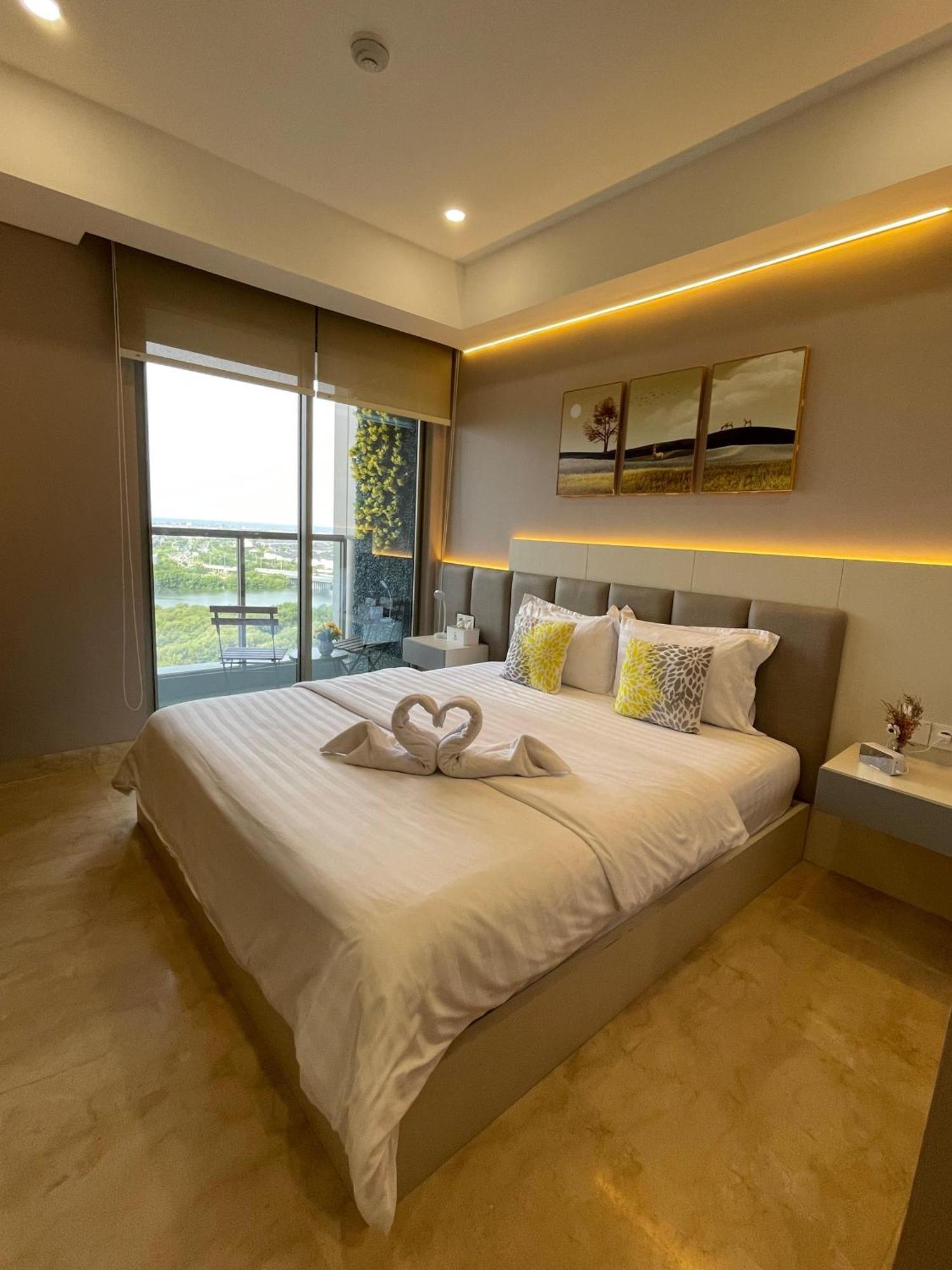 Studio Sea View Apartment At Gold Coast Pik By Mysweethome Джакарта Экстерьер фото